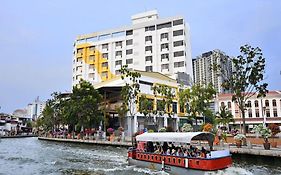 Tun Fatimah Riverside Hotel